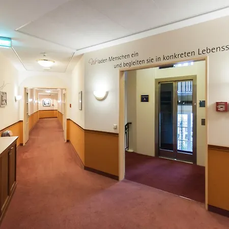 Martas Albrechtshof Otel 3*