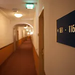 Martas Albrechtshof 3* برلين