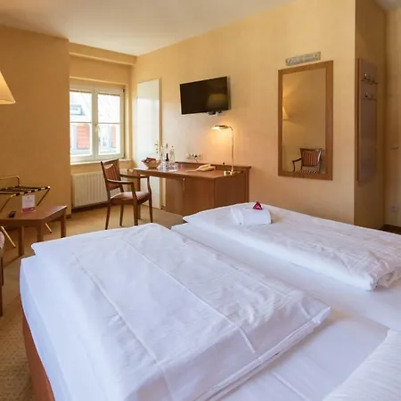 Albrechtshof 3*